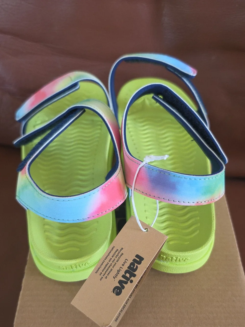 Native Shoes Kid's Girls Charley Sugarlite Celery/Rainbow Tie-Dye size j2 new wi